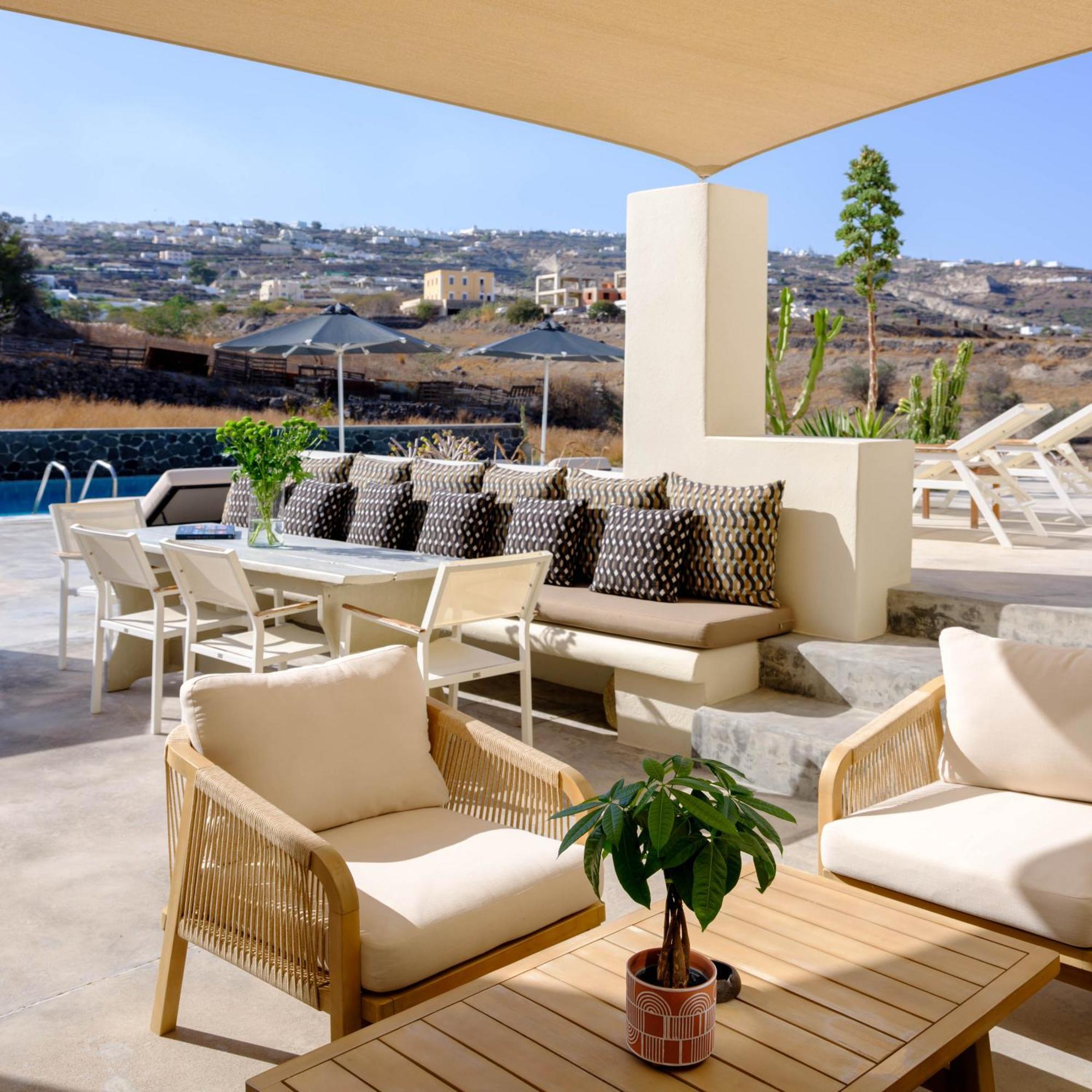 Home Of Lilies Fira  Extérieur photo