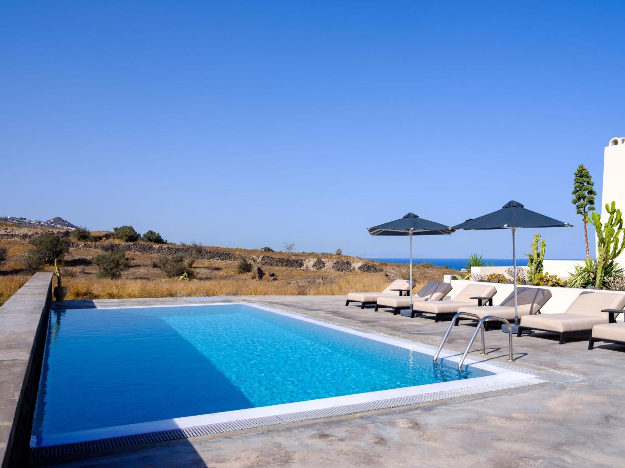 Home Of Lilies Fira  Extérieur photo