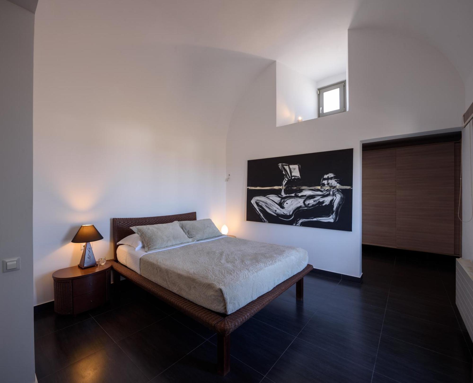 Home Of Lilies Fira  Extérieur photo